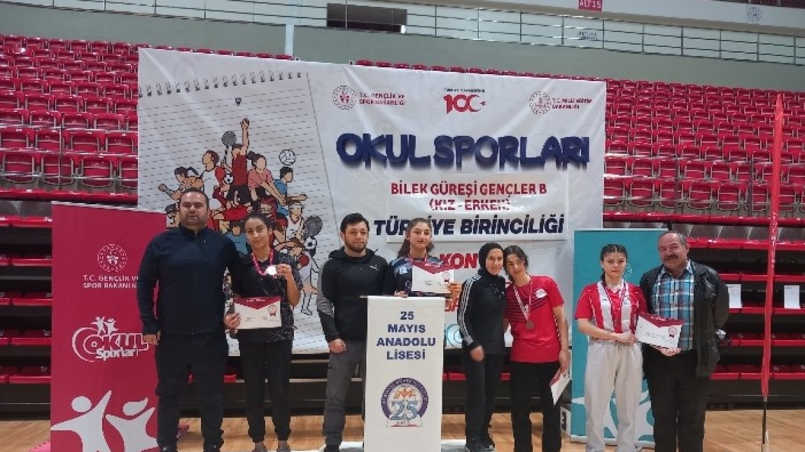 Bilek Güreşi Türkiye Şampiyonası'nda Türkiye İkincisi ve Üçüncüsü Olduk 